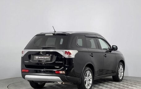 Mitsubishi Outlander III рестайлинг 3, 2014 год, 1 699 000 рублей, 5 фотография