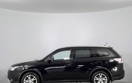 Mitsubishi Outlander III рестайлинг 3, 2014 год, 1 699 000 рублей, 8 фотография
