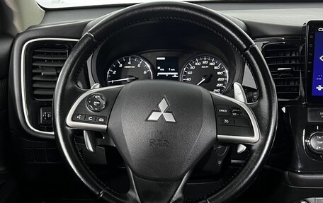 Mitsubishi Outlander III рестайлинг 3, 2014 год, 1 699 000 рублей, 16 фотография