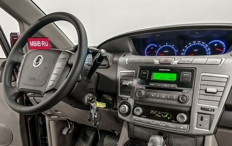 SsangYong Stavic, 2014 год, 2 175 000 рублей, 9 фотография