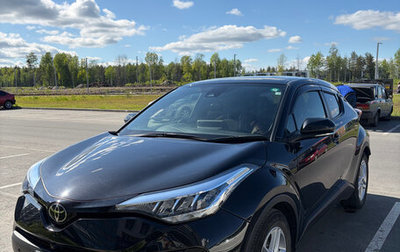 Toyota C-HR I рестайлинг, 2022 год, 2 400 000 рублей, 1 фотография