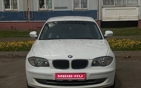 BMW 1 серия, 2011 год, 830 000 рублей, 1 фотография