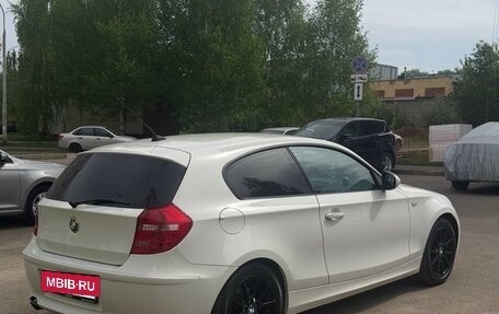 BMW 1 серия, 2011 год, 830 000 рублей, 13 фотография