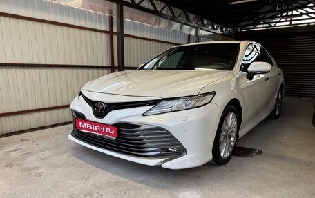 Toyota Camry, 2020 год, 3 180 000 рублей, 1 фотография