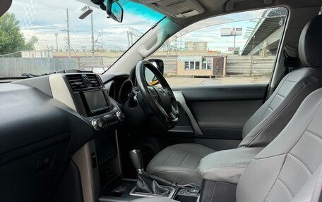 Toyota Land Cruiser Prado 150 рестайлинг 2, 2011 год, 2 650 000 рублей, 13 фотография