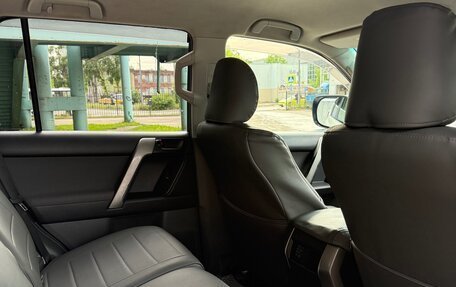 Toyota Land Cruiser Prado 150 рестайлинг 2, 2011 год, 2 650 000 рублей, 8 фотография