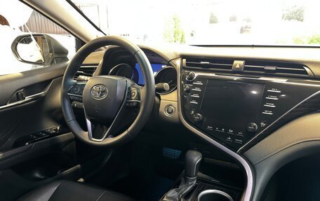 Toyota Camry, 2020 год, 3 180 000 рублей, 3 фотография