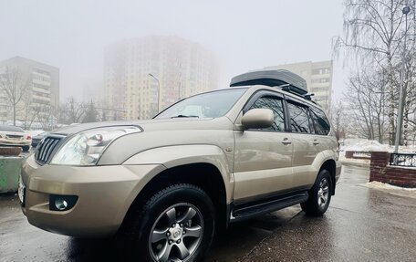 Toyota Land Cruiser Prado 120 рестайлинг, 2002 год, 2 600 000 рублей, 3 фотография