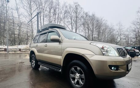 Toyota Land Cruiser Prado 120 рестайлинг, 2002 год, 2 600 000 рублей, 2 фотография