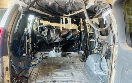 Toyota Land Cruiser Prado 120 рестайлинг, 2002 год, 2 600 000 рублей, 25 фотография