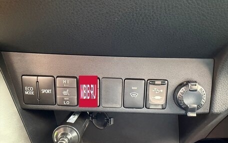Toyota RAV4, 2016 год, 2 550 000 рублей, 10 фотография