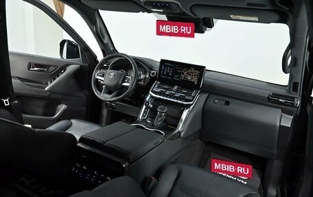 Toyota Land Cruiser, 2023 год, 10 290 000 рублей, 19 фотография