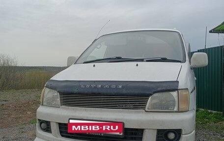 Toyota Town Ace III, 1999 год, 650 000 рублей, 2 фотография