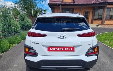 Hyundai Kona I, 2021 год, 2 250 000 рублей, 5 фотография