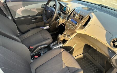 Chevrolet Aveo III, 2014 год, 800 000 рублей, 13 фотография