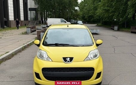 Peugeot 107 I рестайлинг, 2009 год, 385 000 рублей, 2 фотография