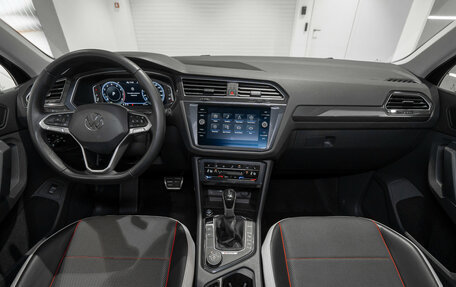 Volkswagen Tiguan II, 2022 год, 3 490 000 рублей, 8 фотография