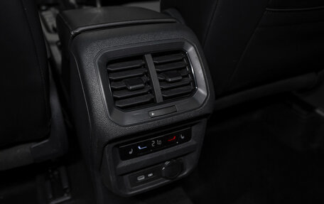Volkswagen Tiguan II, 2022 год, 3 490 000 рублей, 13 фотография