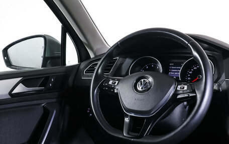 Volkswagen Tiguan II, 2020 год, 2 550 000 рублей, 13 фотография
