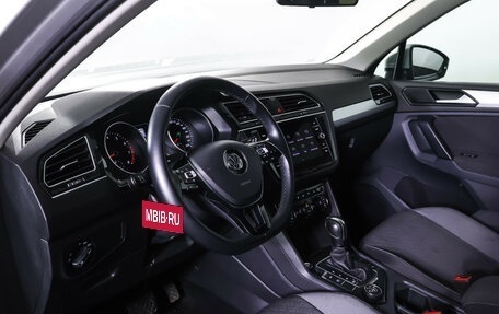 Volkswagen Tiguan II, 2020 год, 2 550 000 рублей, 16 фотография