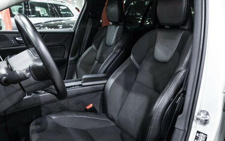 Volvo V60 Cross Country II, 2020 год, 3 549 898 рублей, 15 фотография