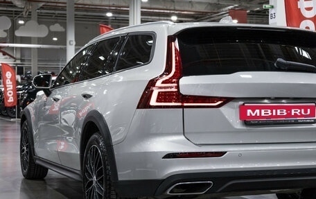 Volvo V60 Cross Country II, 2020 год, 3 549 898 рублей, 11 фотография