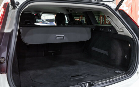 Volvo V60 Cross Country II, 2020 год, 3 549 898 рублей, 28 фотография