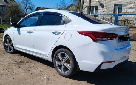 Hyundai Solaris II рестайлинг, 2017 год, 1 450 000 рублей, 33 фотография