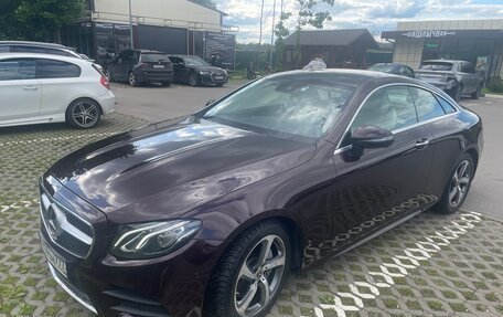 Mercedes-Benz E-Класс, 2018 год, 4 800 000 рублей, 8 фотография