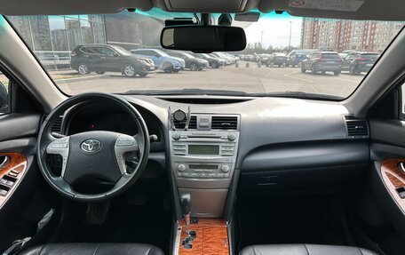 Toyota Camry, 2010 год, 1 200 000 рублей, 7 фотография