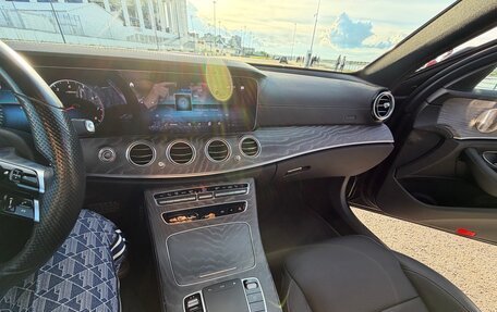 Mercedes-Benz E-Класс, 2021 год, 5 250 000 рублей, 17 фотография