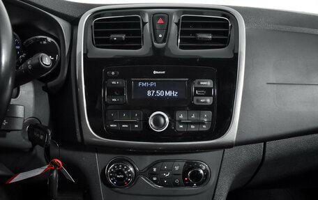 Renault Sandero II рестайлинг, 2019 год, 989 000 рублей, 16 фотография
