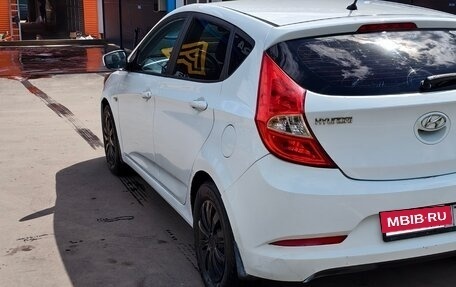 Hyundai Solaris II рестайлинг, 2014 год, 750 000 рублей, 1 фотография