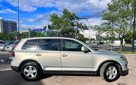 Volkswagen Touareg III, 2009 год, 2 000 000 рублей, 2 фотография
