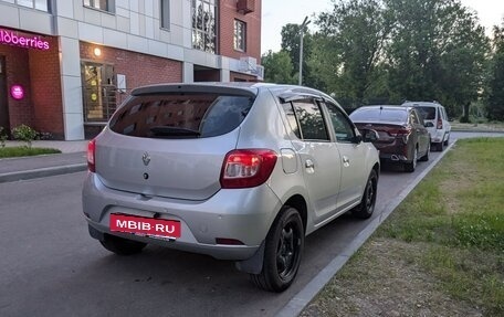 Renault Sandero II рестайлинг, 2016 год, 869 000 рублей, 4 фотография