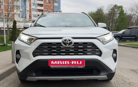 Toyota RAV4, 2019 год, 2 700 000 рублей, 4 фотография