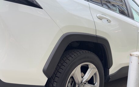 Toyota RAV4, 2019 год, 2 700 000 рублей, 7 фотография