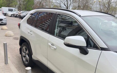 Toyota RAV4, 2019 год, 2 700 000 рублей, 6 фотография