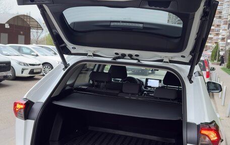 Toyota RAV4, 2019 год, 2 700 000 рублей, 15 фотография