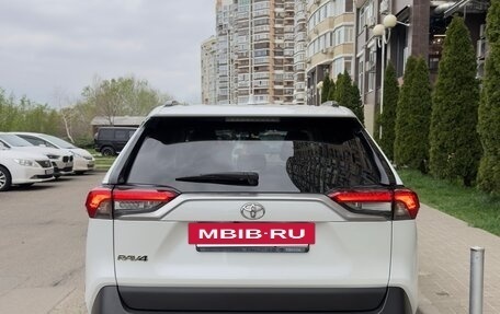 Toyota RAV4, 2019 год, 2 700 000 рублей, 9 фотография