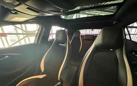 Infiniti Q30, 2017 год, 2 390 000 рублей, 11 фотография