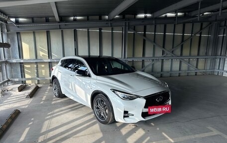 Infiniti Q30, 2017 год, 2 390 000 рублей, 7 фотография