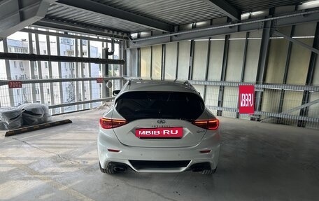 Infiniti Q30, 2017 год, 2 390 000 рублей, 4 фотография