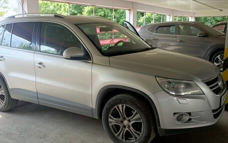 Volkswagen Tiguan I, 2011 год, 1 050 000 рублей, 2 фотография