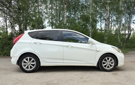 Hyundai Solaris II рестайлинг, 2011 год, 670 000 рублей, 5 фотография