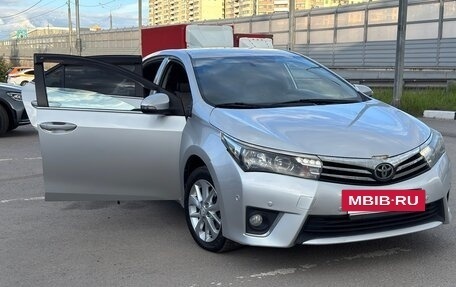 Toyota Corolla, 2013 год, 1 346 000 рублей, 2 фотография