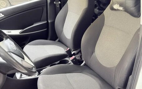 Hyundai Solaris II рестайлинг, 2011 год, 670 000 рублей, 11 фотография