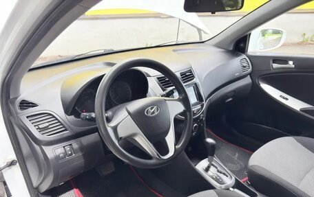 Hyundai Solaris II рестайлинг, 2011 год, 670 000 рублей, 9 фотография