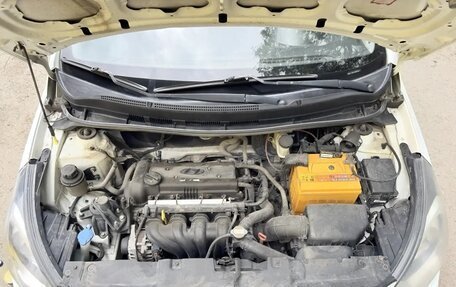 Hyundai Solaris II рестайлинг, 2011 год, 670 000 рублей, 13 фотография