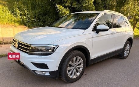 Volkswagen Tiguan I, 2016 год, 2 300 000 рублей, 3 фотография
